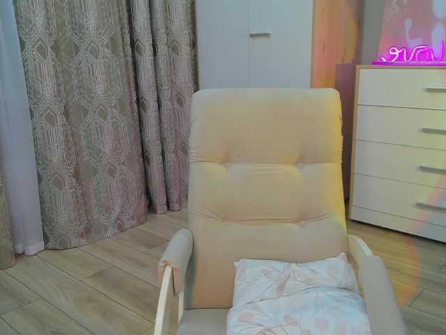 chloe-girl-fantasy's BongaCams show and profile