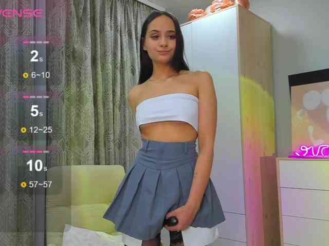 chloe-girl-fantasy webcam