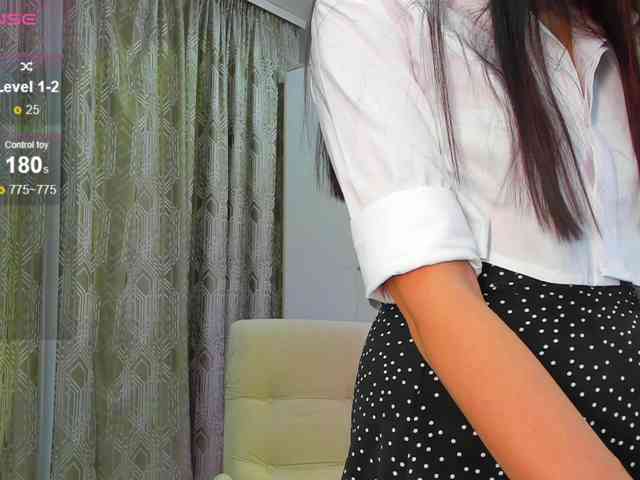 chloe-girl-fantasy webcam