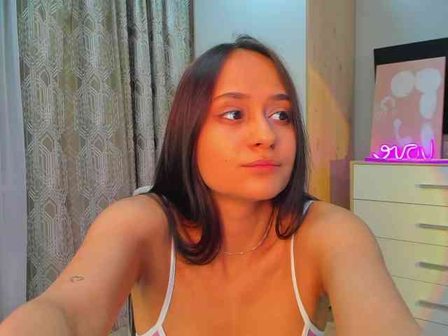 chloe-girl-fantasy webcam