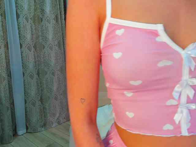 chloe-girl-fantasy webcam