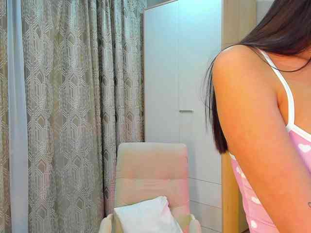 chloe-girl-fantasy webcam