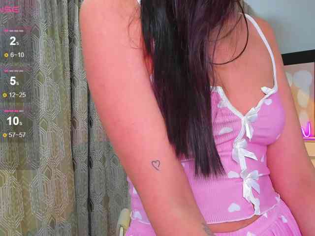 chloe-girl-fantasy webcam