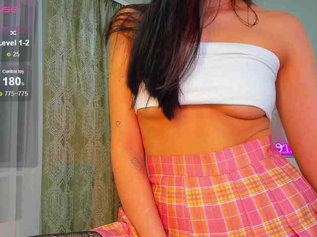 chloe-girl-fantasy webcam