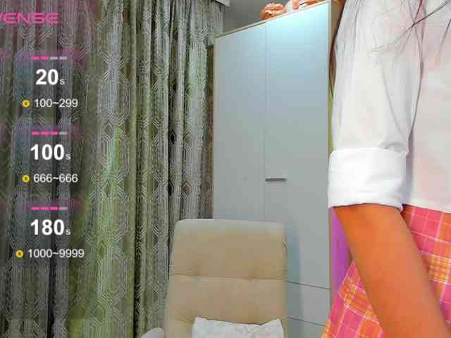 chloe-girl-fantasy webcam