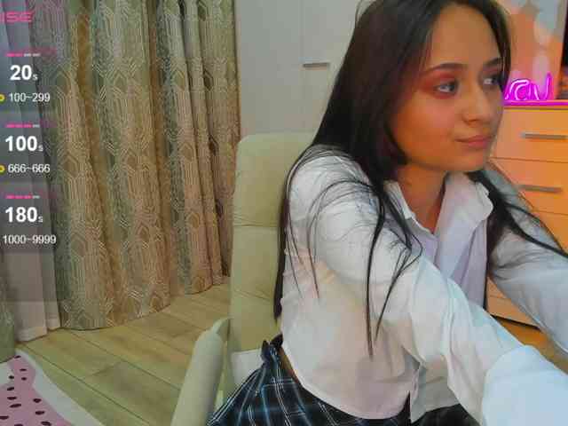 chloe-girl-fantasy webcam