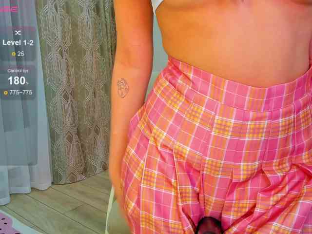 chloe-girl-fantasy webcam