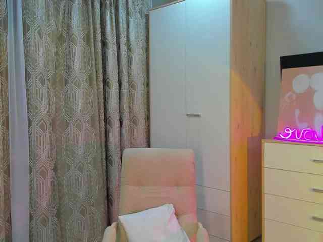 chloe-girl-fantasy webcam