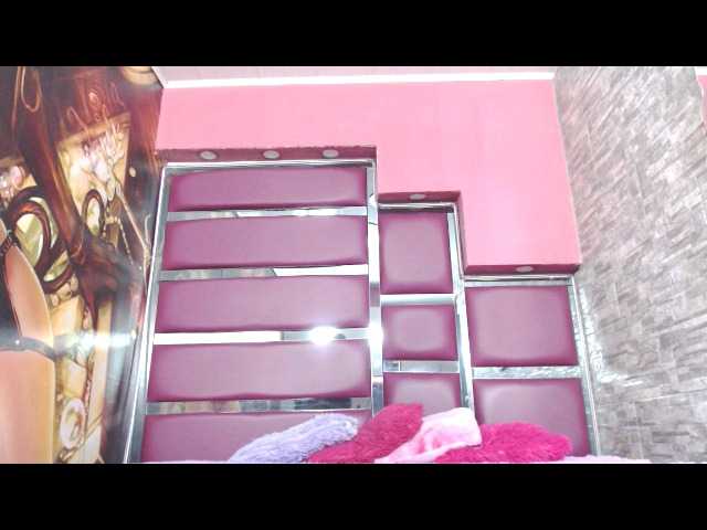 maddisweetie Live Cam on BongaCams