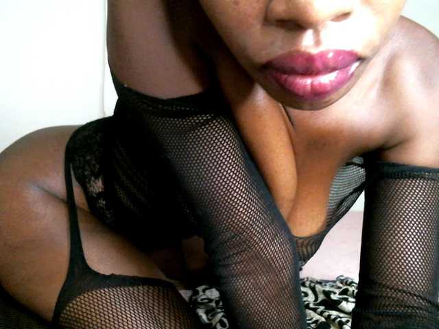 BlushAndMoan's BongaCams show and profile