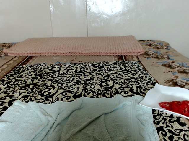 BlushAndMoan's BongaCams show and profile