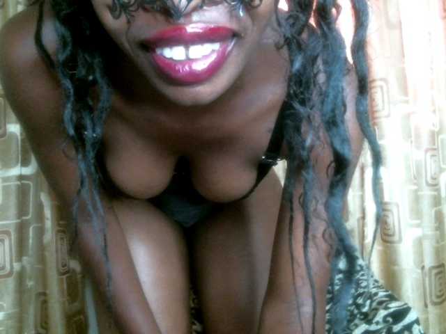 BlushAndMoan's BongaCams show and profile