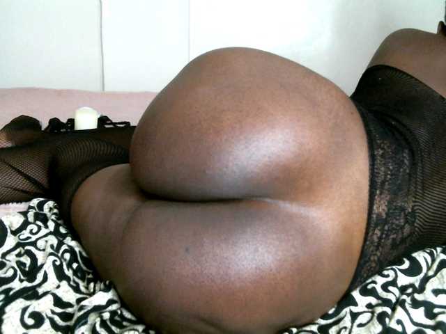 BlushAndMoan's BongaCams show and profile