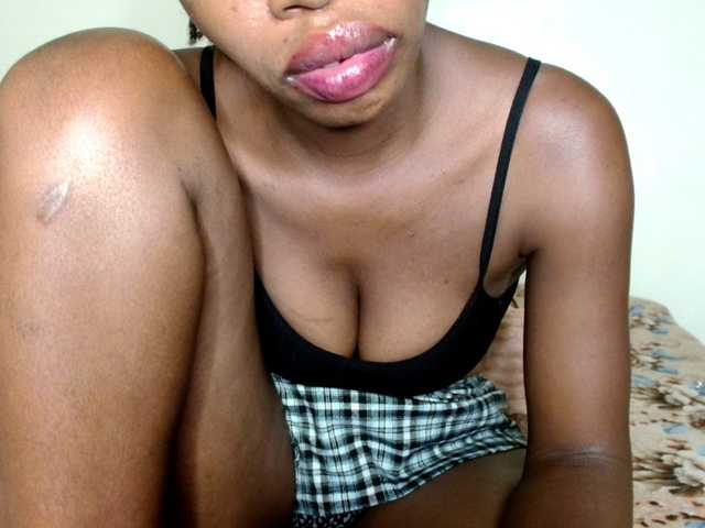 BlushAndMoan's BongaCams show and profile