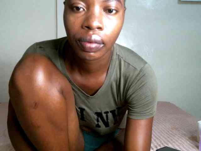 BlushAndMoan Live Webcam on BongaCams