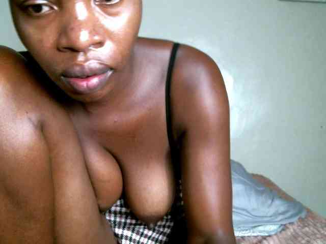 BlushAndMoan Live Webcam on BongaCams