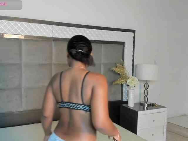 TalianaNewton webcam