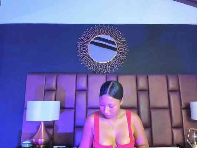 TalianaNewton webcam