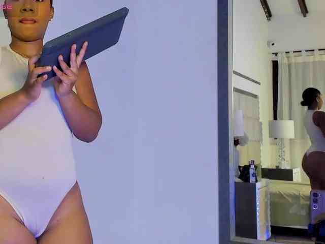 TalianaNewton webcam