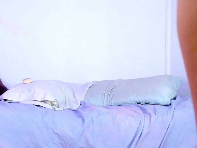 hennyKitty's BongaCams show and profile