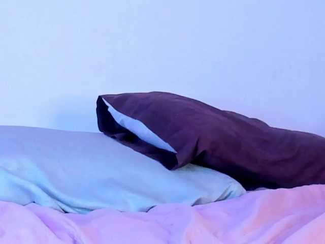 hennyKitty's BongaCams show and profile