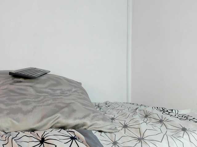 hennyKitty's BongaCams show and profile