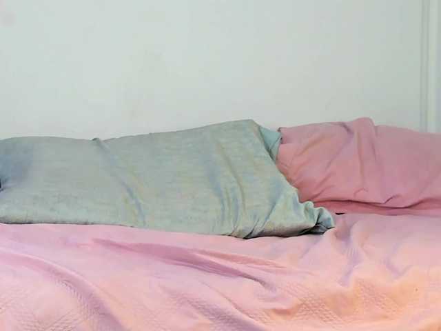 hennyKitty's BongaCams show and profile