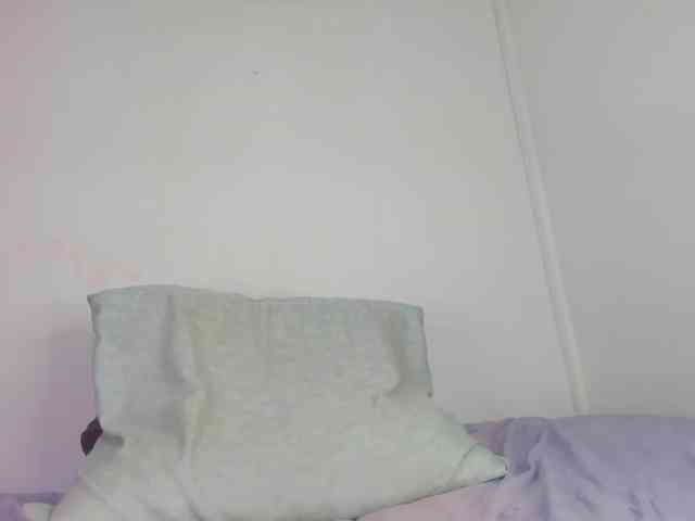 hennyKitty webcam