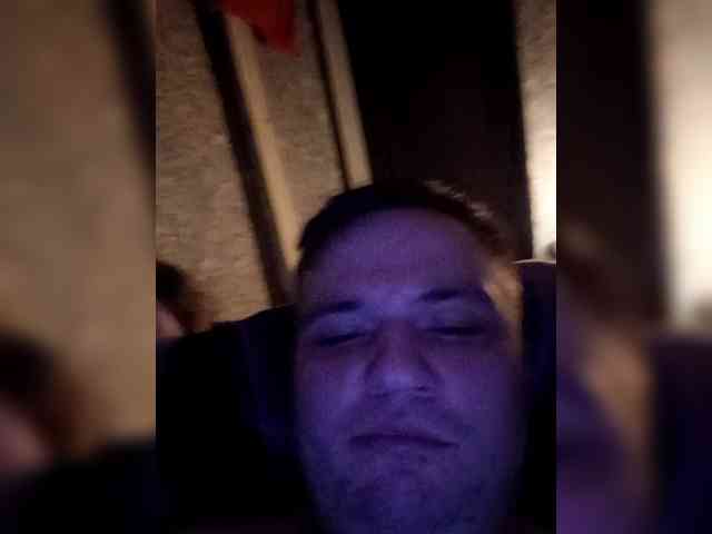 valerijglushkov Live Webcam on BongaCams