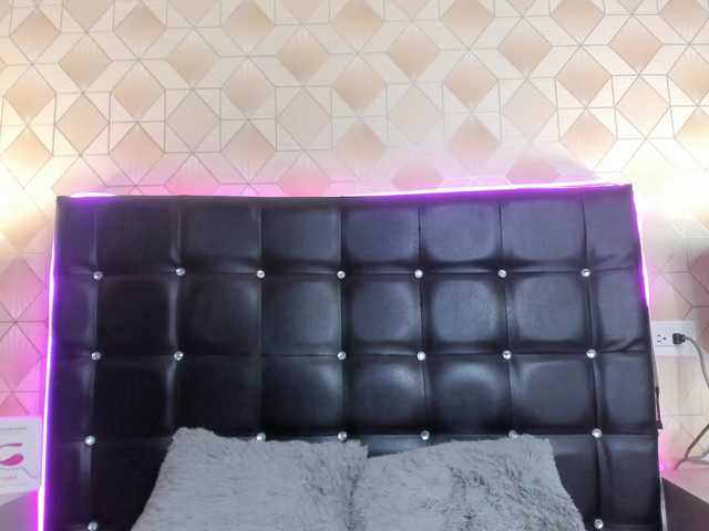 Alexxa-Carter's BongaCams show and profile