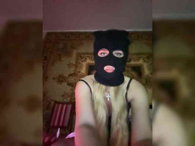 RoseannaSabrina webcam