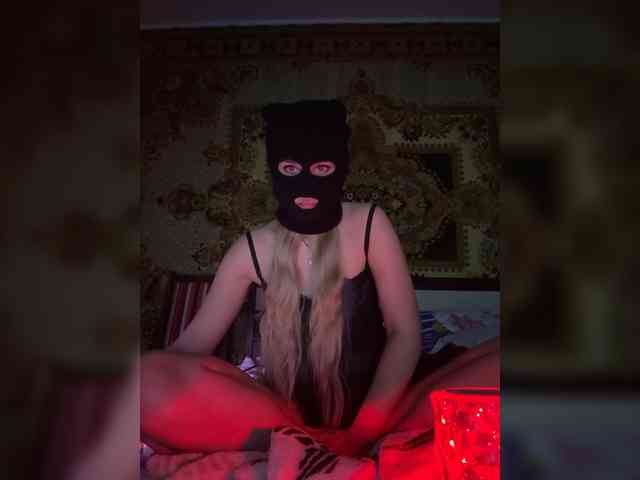 RoseannaSabrina webcam