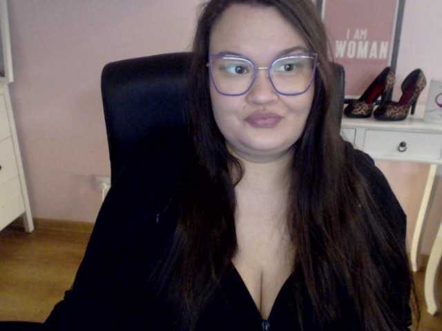 HollyDanceSoul live room