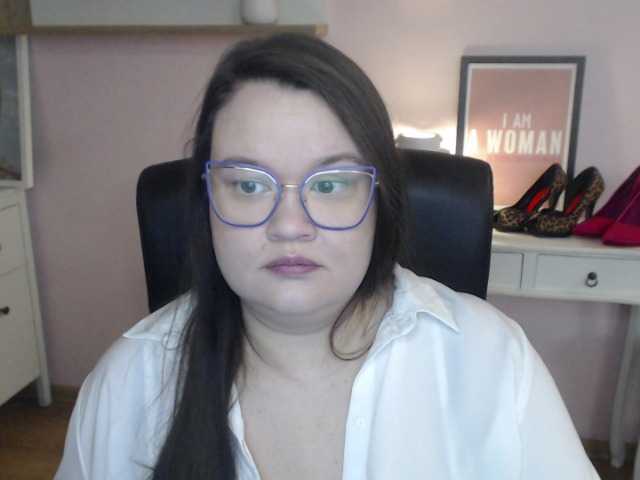 HollyDanceSoul live room