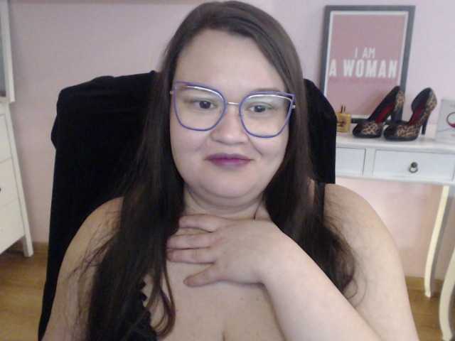 HollyDanceSoul from BongaCams is Freechat
