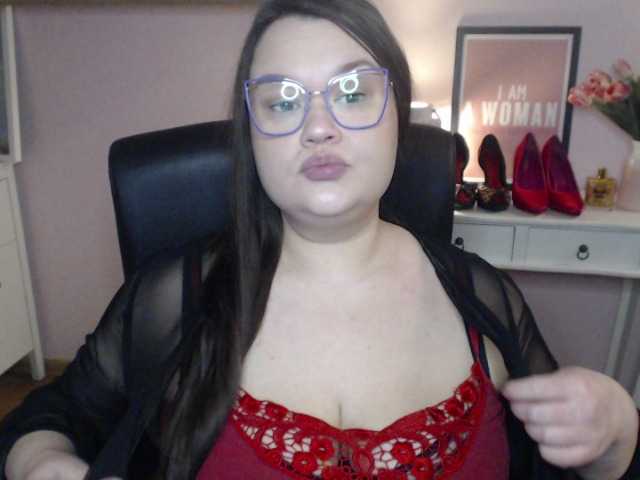 HollyDanceSoul live room