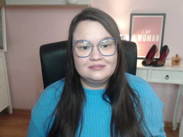 HollyDanceSoul live room