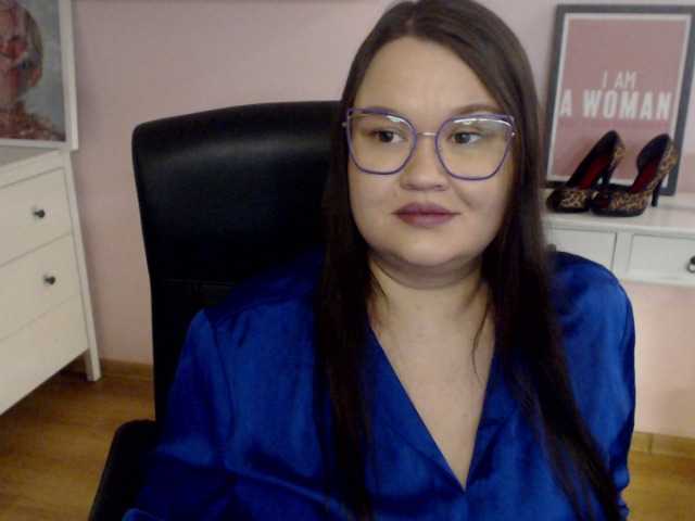 HollyDanceSoul live room