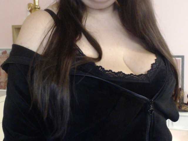 HollyDanceSoul live room