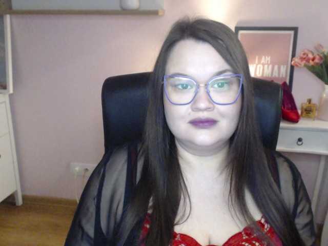 HollyDanceSoul live room