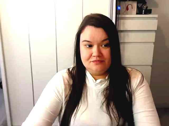 HollyDanceSoul webcam