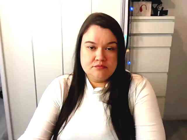 HollyDanceSoul webcam