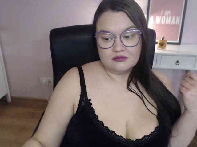 HollyDanceSoul webcam