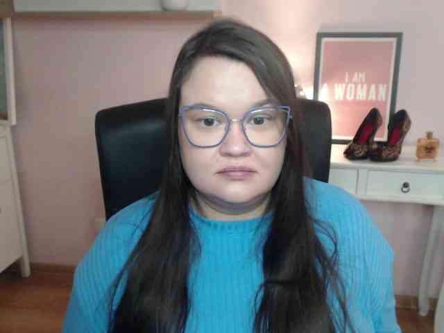 HollyDanceSoul webcam