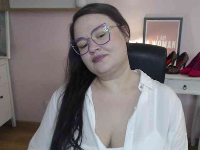 HollyDanceSoul webcam