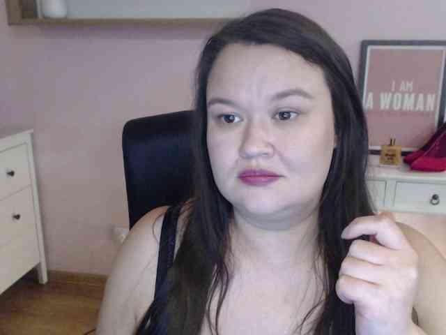 HollyDanceSoul webcam