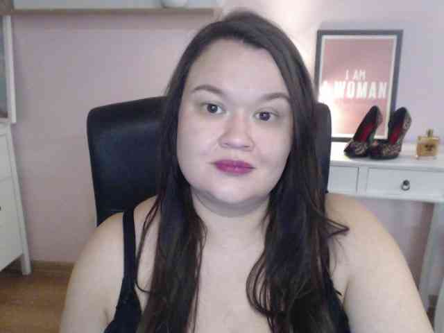 HollyDanceSoul webcam