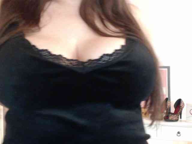 HollyDanceSoul webcam