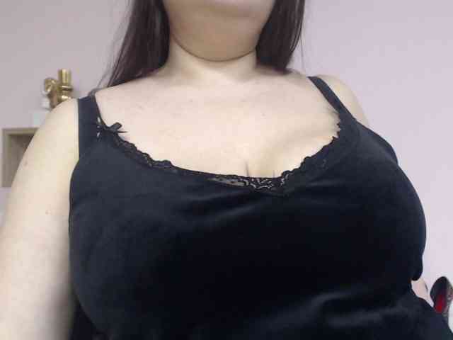 HollyDanceSoul webcam