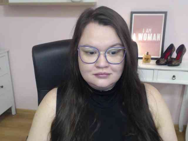 HollyDanceSoul webcam